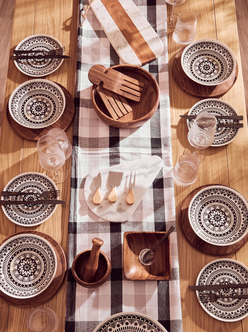 Kindia White Marble Triangular Cheese Board with 3 Knives